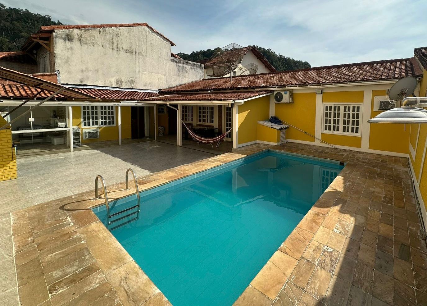 Piscina privativa 6x4m